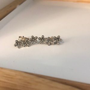 Dazzling daisy earrings